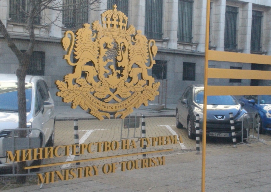 Министерство на туризма: Ваксинацията е доброволен процес